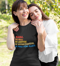 Lade das Bild in den Galerie-Viewer, MAMA WEINKÖNIGIN - SHIRT DAMEN