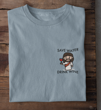 Lade das Bild in den Galerie-Viewer, SAVE WATER DRINK WINE JESUS - RELAXED SHIRT