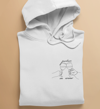 Lade das Bild in den Galerie-Viewer, PARTNER IN WINE - HOODIE