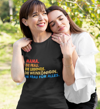 Lade das Bild in den Galerie-Viewer, MAMA WEINKÖNIGIN - SHIRT DAMEN
