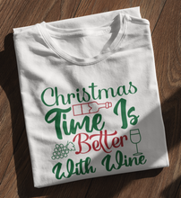 Lade das Bild in den Galerie-Viewer, BETTER WITH WINE - SHIRT DAMEN
