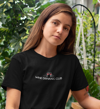 Lade das Bild in den Galerie-Viewer, WINE DRINKING CLUB - RELAXED SHIRT
